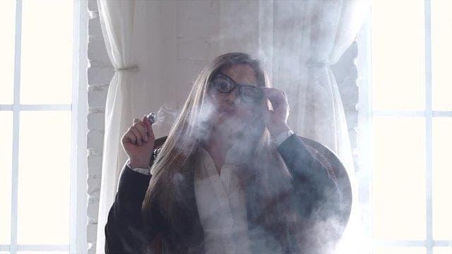 How truc tiep da ga streams intersect with pods for e cigarettes culture in emerging online markets