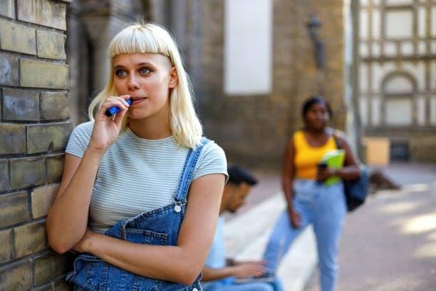 Complete Guide to đá gà trực tiếp 67 Live Streams and Choosing the Best Electronic Cigarette Stick